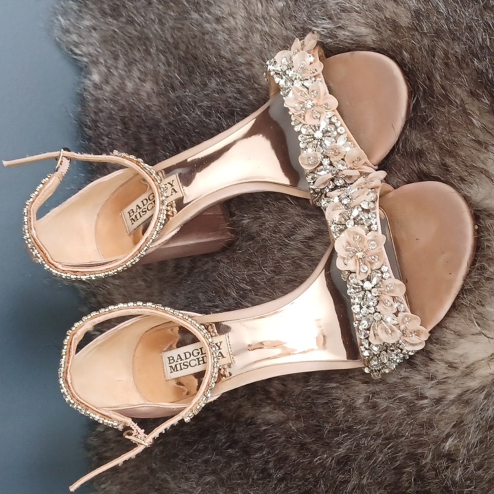 Badgley Mischka  block  sandals